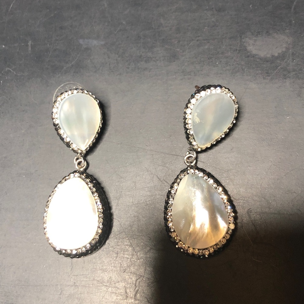 Elegant White Mother-of-Pearl Teardrop Dangle Earrings